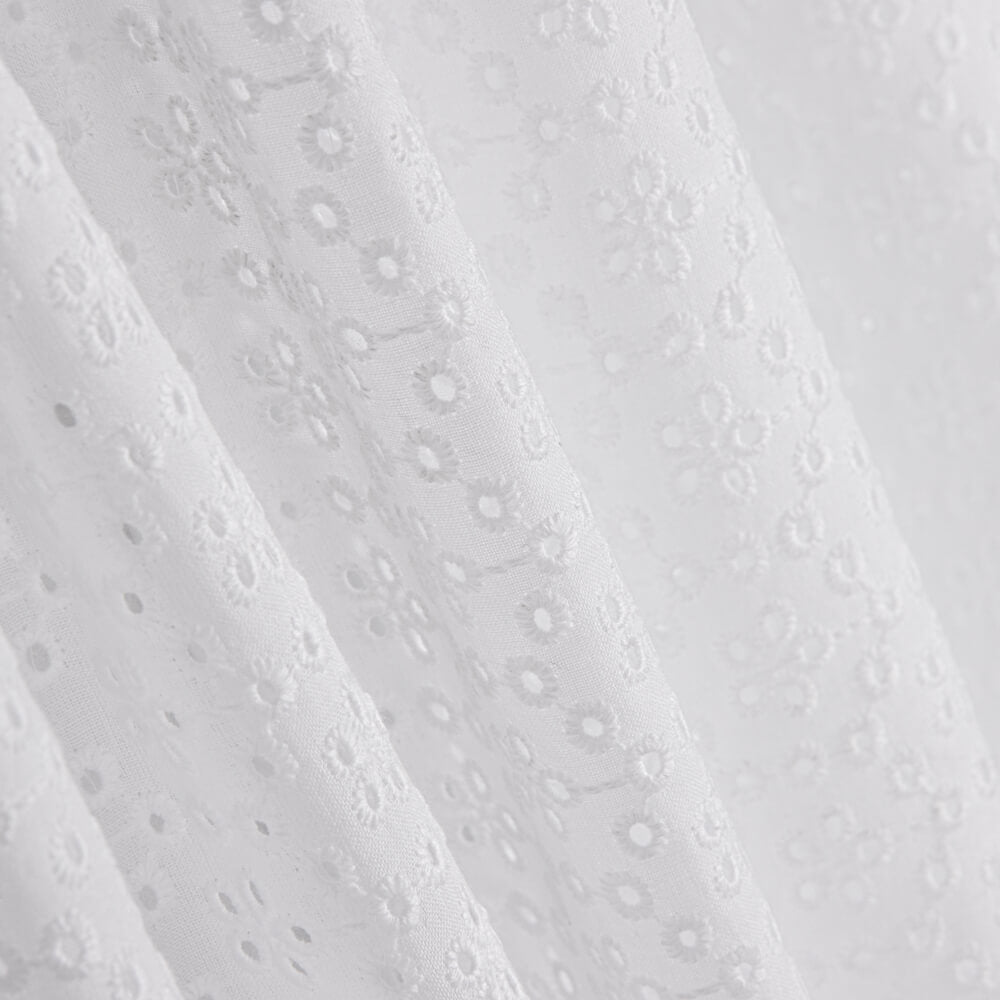 Bordado Suíço Floral - Ribes y Casals