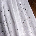 Bordado Suíço Almudena Branco - Ribes y Casals