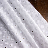 Bordado Suíço Isabel Branco - Ribes y Casals