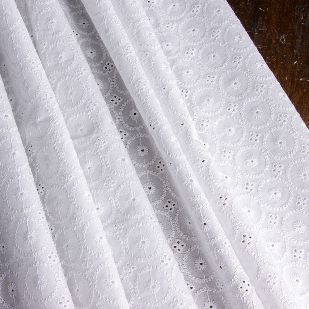 Bordado Suíço Macarena Branco - Ribes y Casals