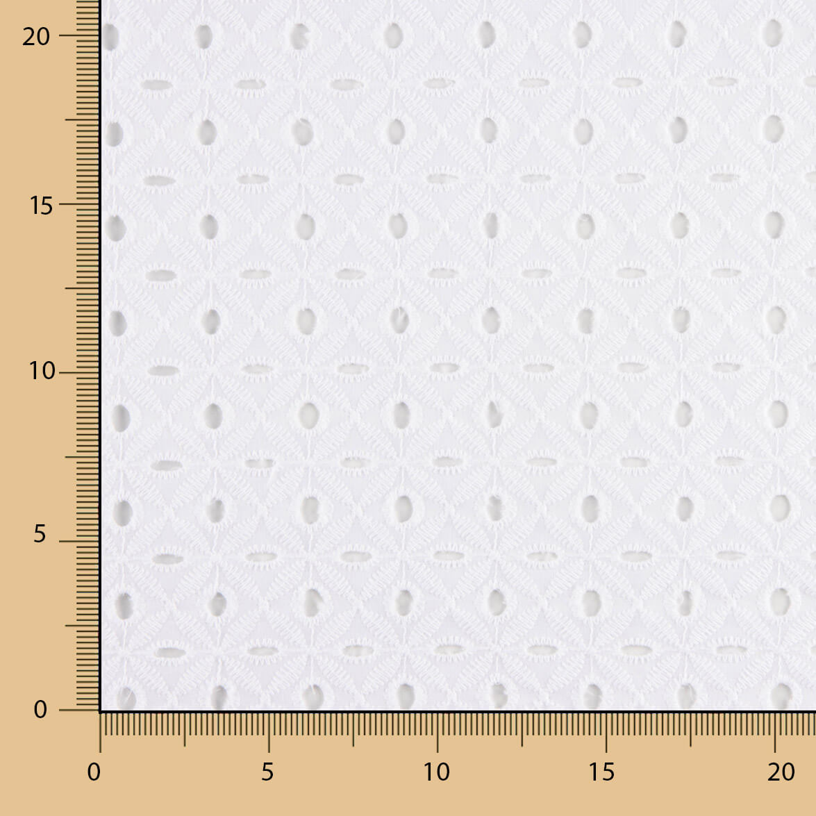 Bordado Suíço Maria Blanco - Ribes y Casals