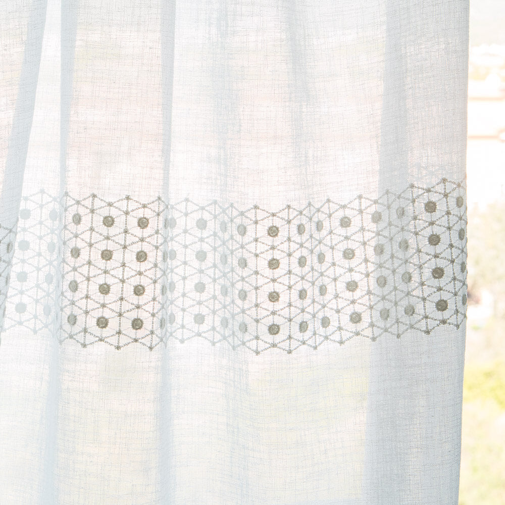 Retal Cortina Bordada Blanco Natural 150x280 cm - Ribes y Casals