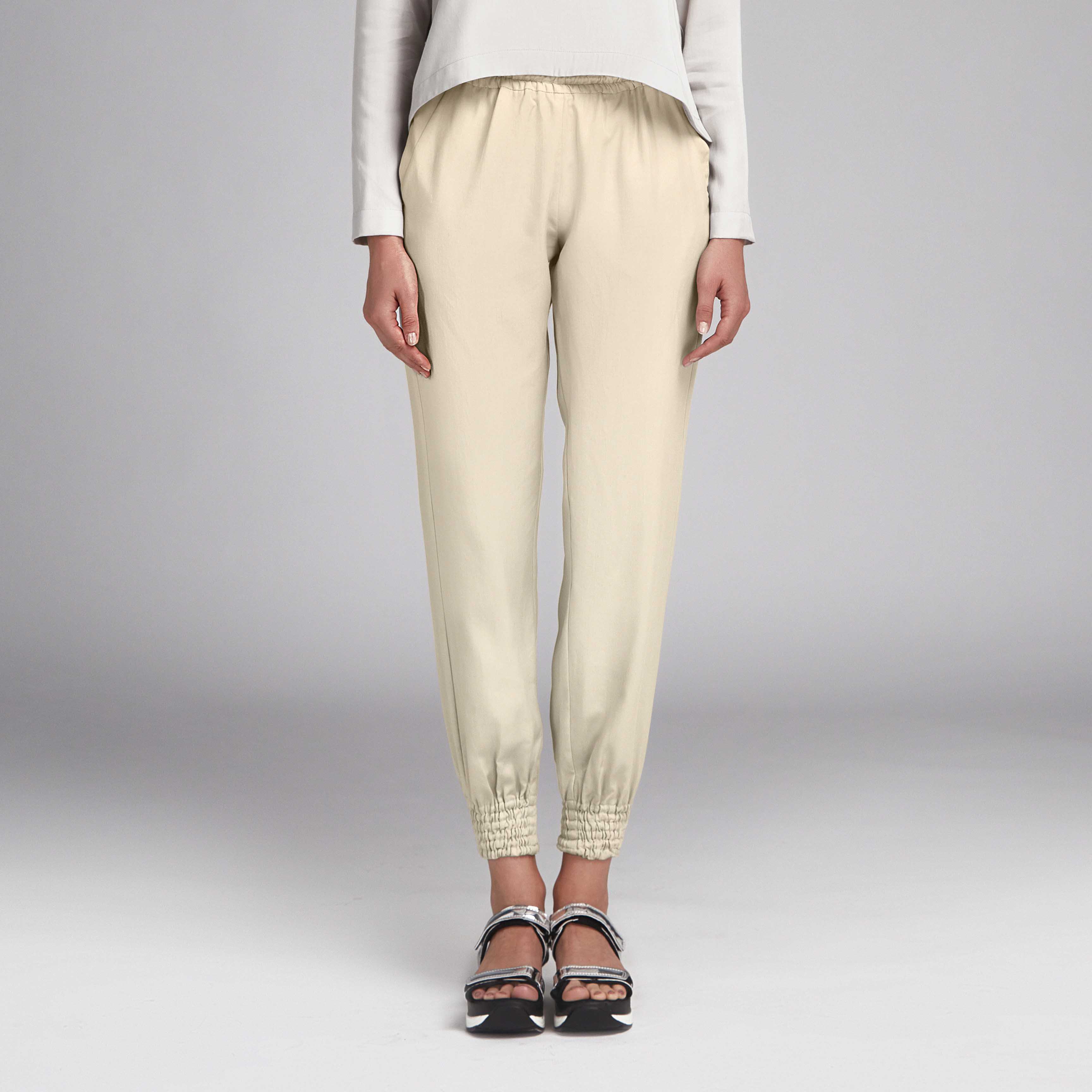 Tecido Crepe Moda Creme - Ribes y Casals