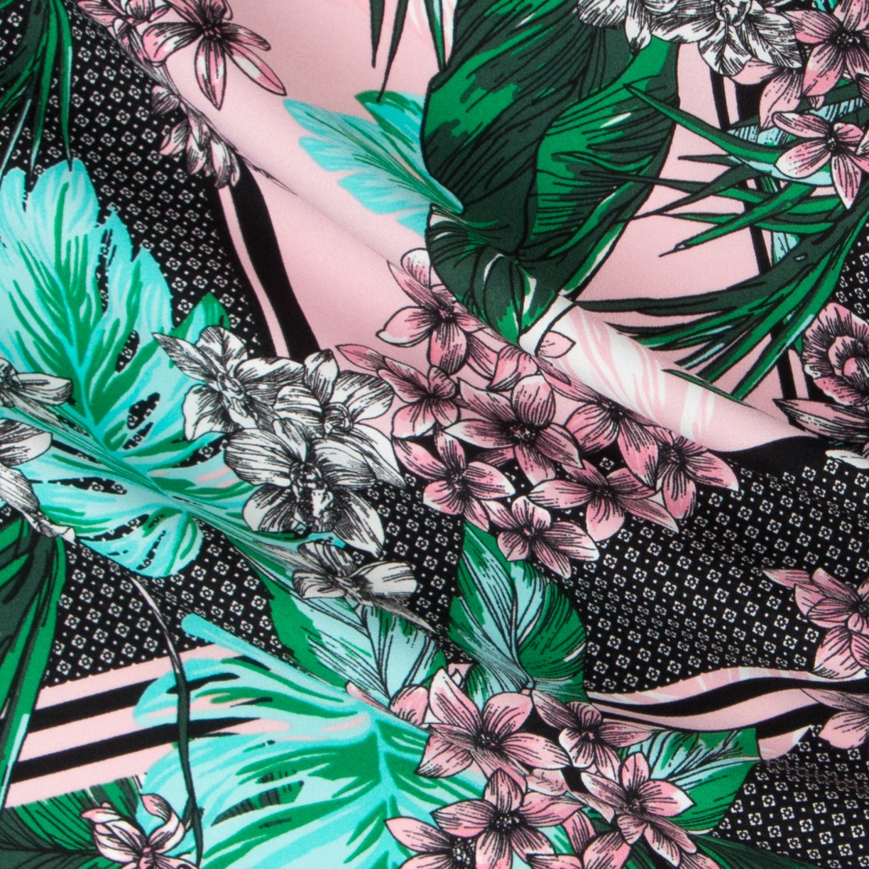 Crepe Marrocain Bouqet Preta - Ribes y Casals