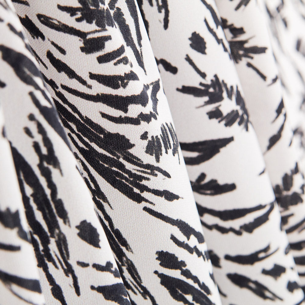 Crepe Fino Traços Branco - Ribes y Casals