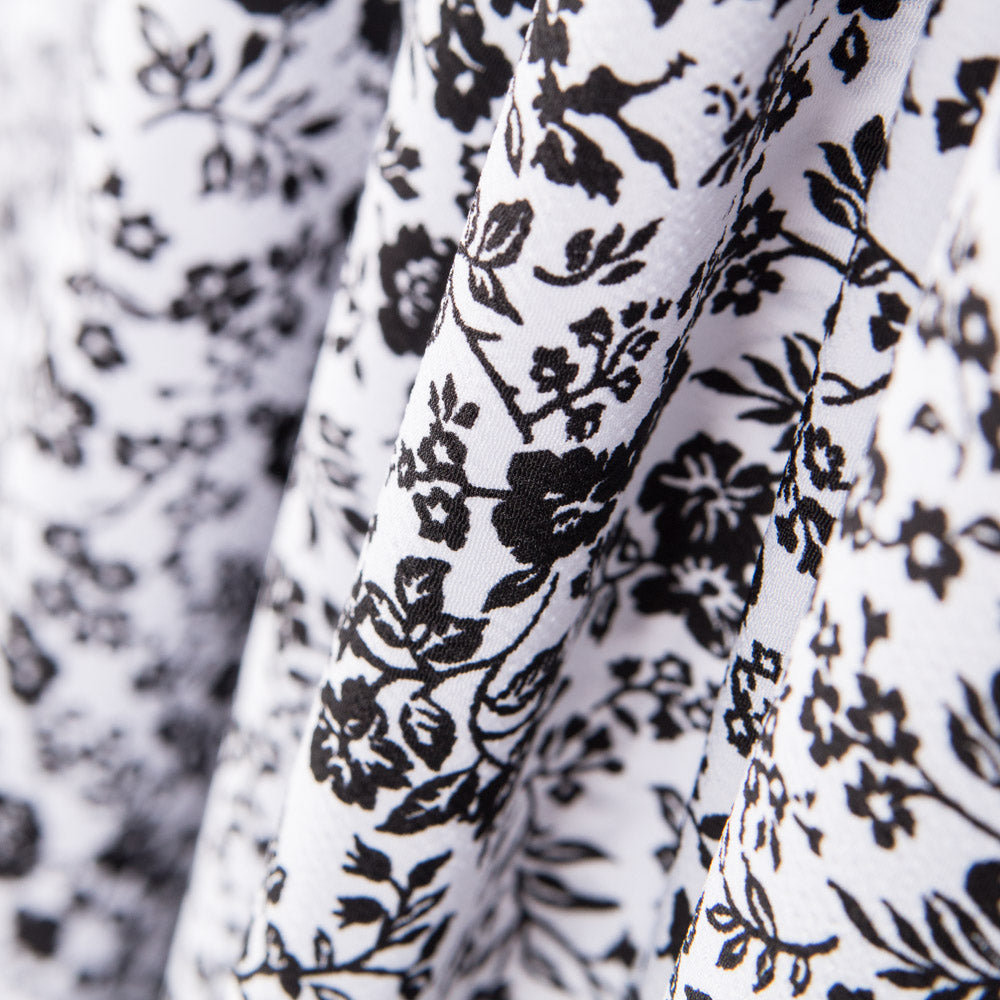 Crepe Floral Fondo Blanco - Ribes y Casals