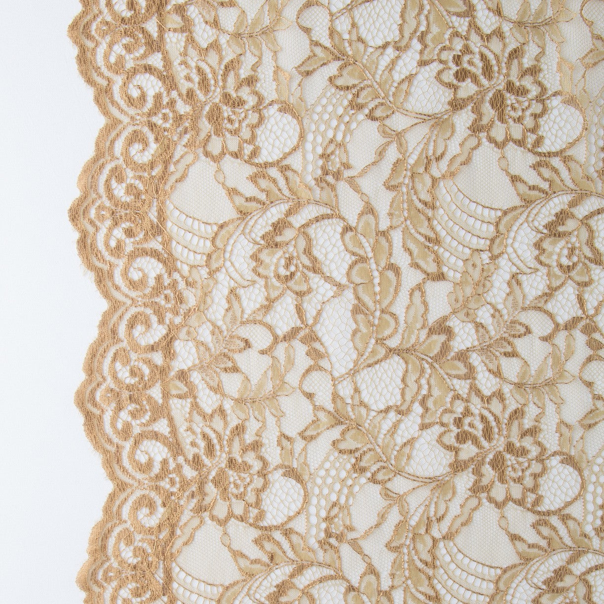 Renda Chantilly Durada - Ribes y Casals