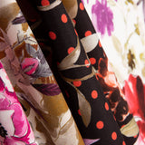 Gabardina Elástica Flor Bolinhas Vermelha - Ribes y Casals