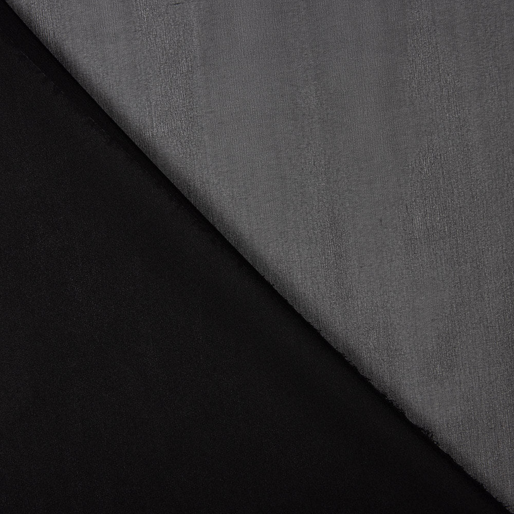 Georgette Seda Preto - Ribes y Casals