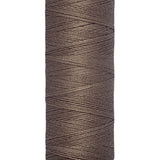 Fios Gütermann 100 m, cor 439, castanho - Ribes y Casals