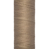 Fios Gütermann 100 m, cor 868 Camel Macio - Ribes y Casals