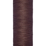 Fios Gütermann 100 m, cor 446, castanho - Ribes y Casals