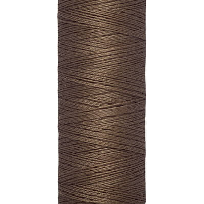 Fios Gütermann 100 m, cor 815, castanho - Ribes y Casals
