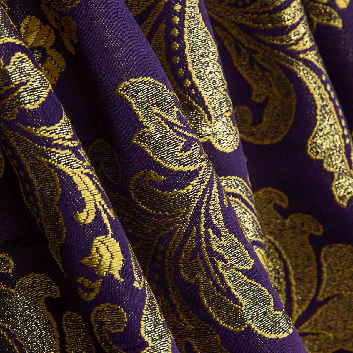 Jacquard Brocado Florencia Roxo e Dourado - Ribes y Casals