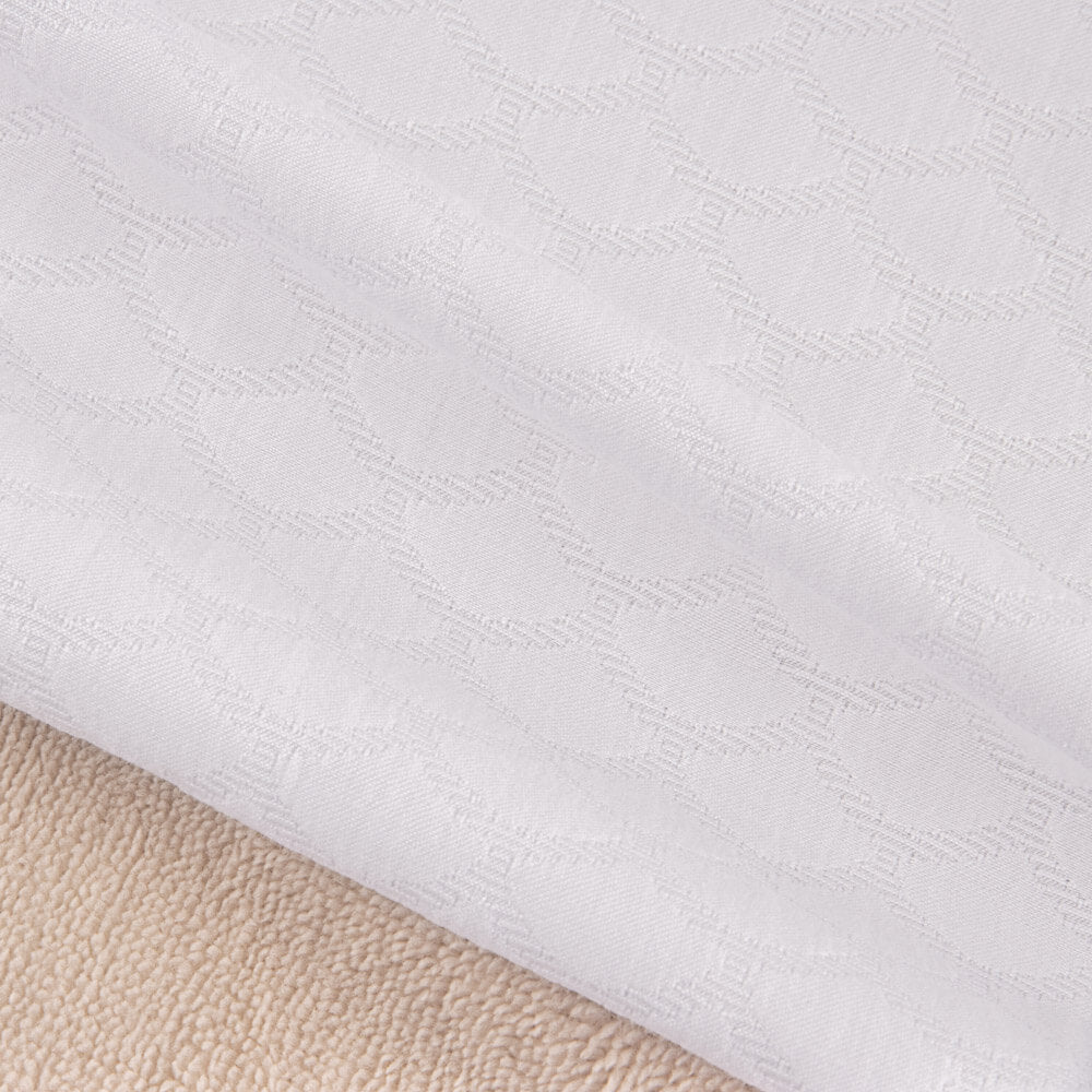 Jacquard Piqué Escamas Branco - Ribes y Casals