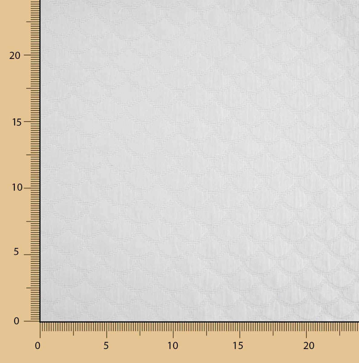 Jacquard Piqué Escamas Branco - Ribes y Casals