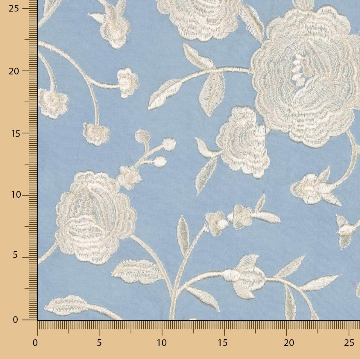 Xale Bordado Cru Tencel Azul Claro - Ribes y Casals