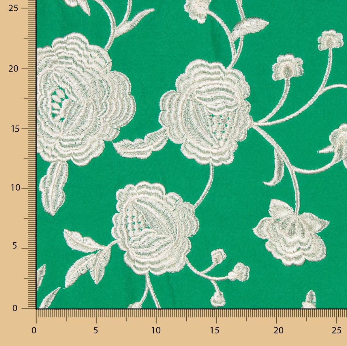 Xale Bordado Cru Tencel Esmeralda - Ribes y Casals