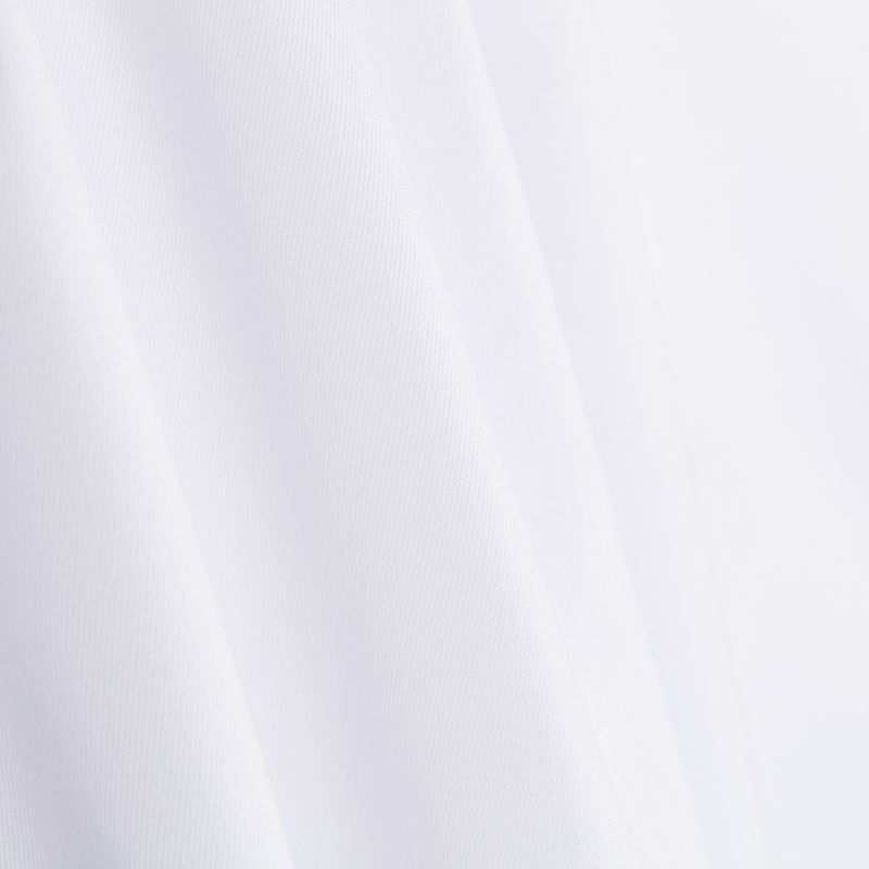 Confecção de toalhas de mesa em poliéster acetinado - Ribes y Casals