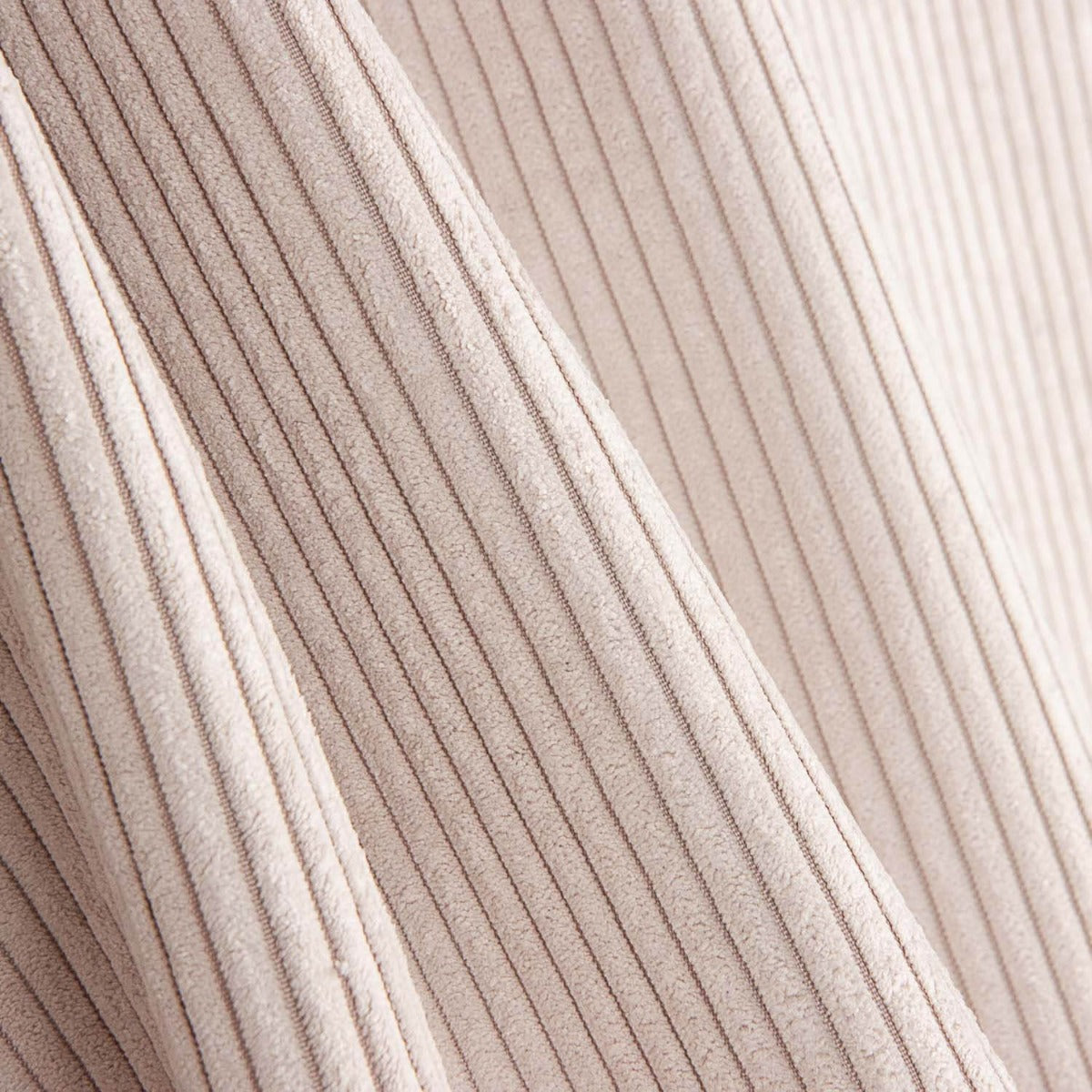 Estofos em veludo de bombazina Rosa - Ribes y Casals