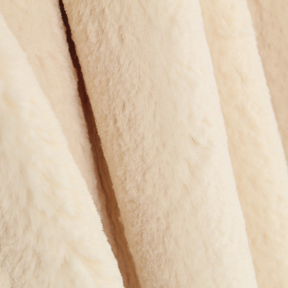 Pelo Curto Suave Off White - Ribes y Casals