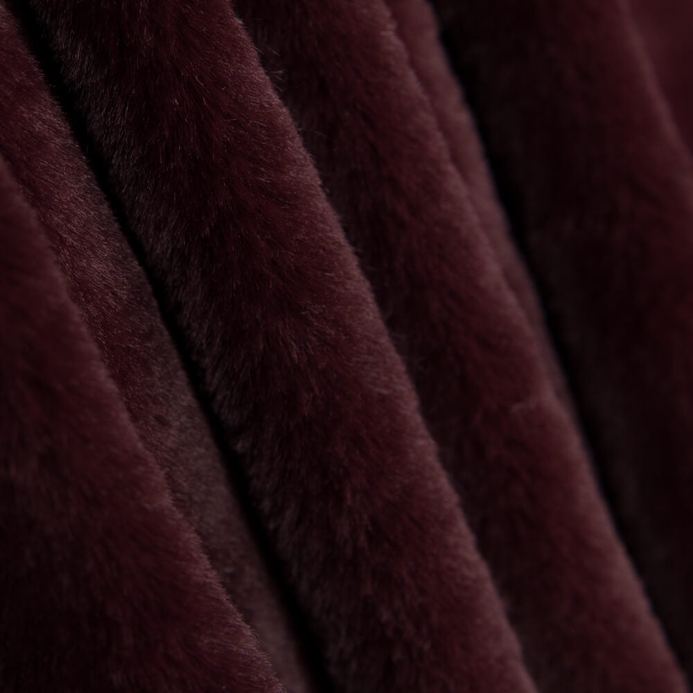 Pelo Corto Suave Borgoña - Ribes y Casals