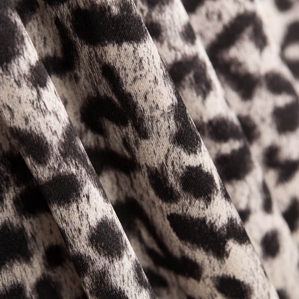 Cetim Poliéster Leopardo Cinzento - Ribes y Casals