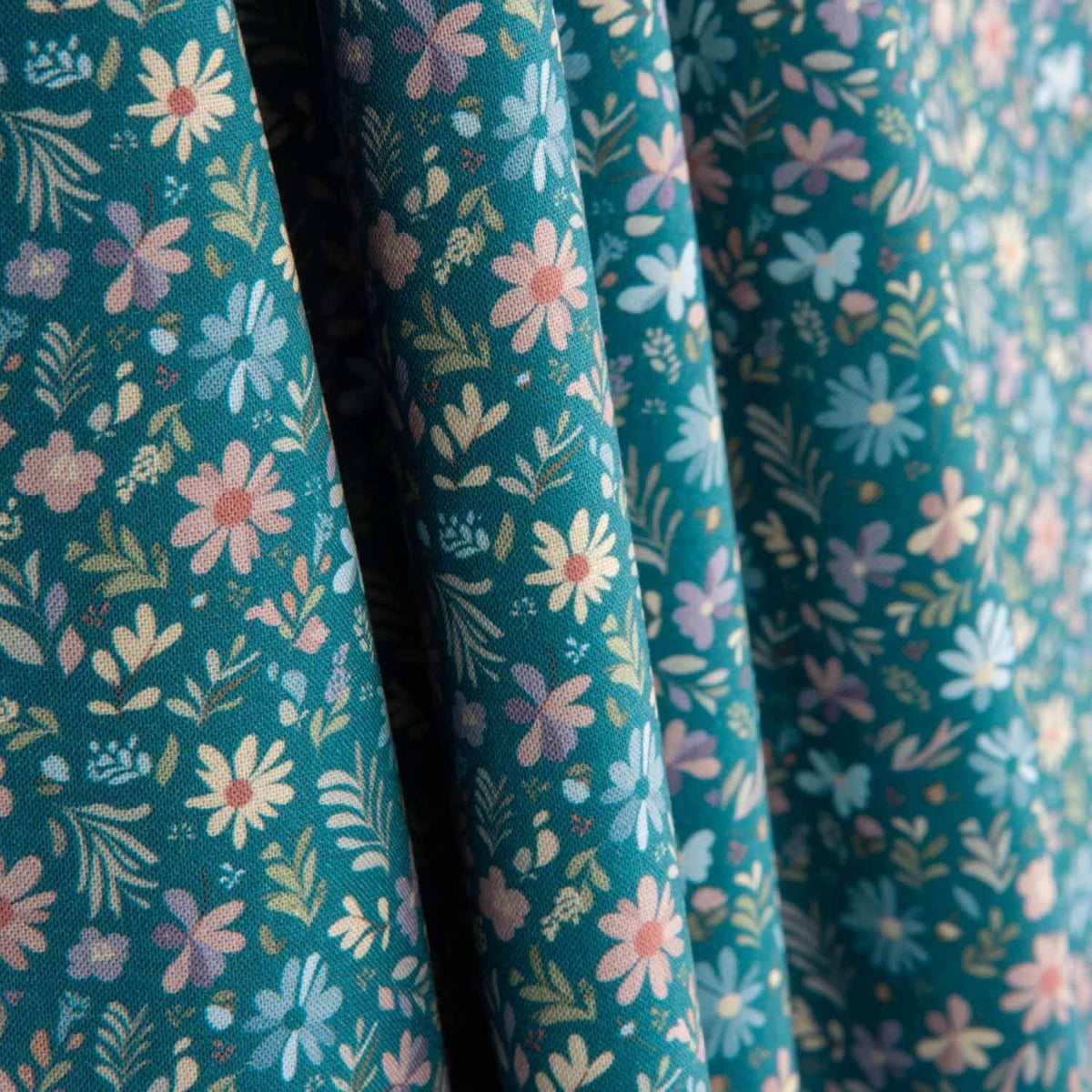 Popeline Prado Floral Azul Vintage - Ribes y Casals