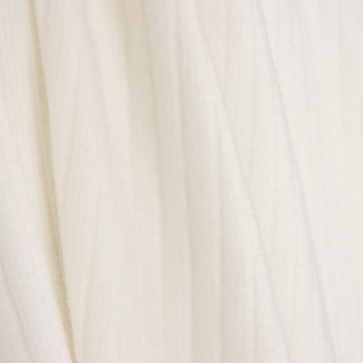 Malha Canelada com Efeito Veludo Branco - Ribes y Casals