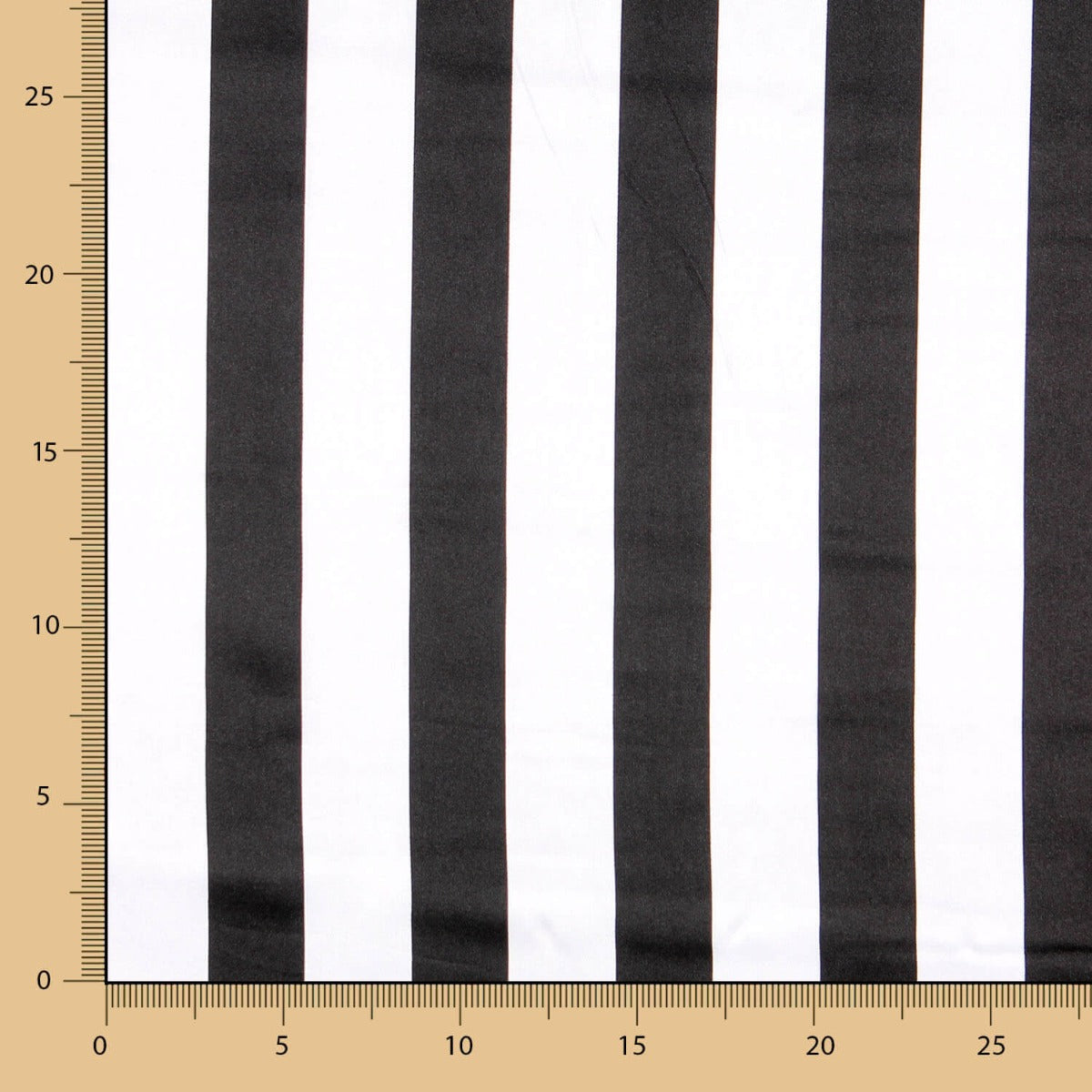 Cetim Carnaval Riscas Preto - Ribes y Casals