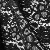 Tecido Guipura Margaridas Preto - Ribes y Casals