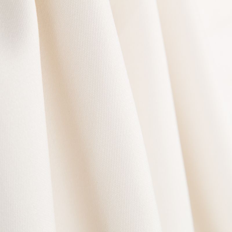 Confecção de toalhas de mesa em poliéster acetinado - Ribes y Casals