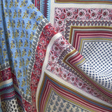 Tecido de Viscose Estampado Patch Fundo Branco - Ribes y Casals