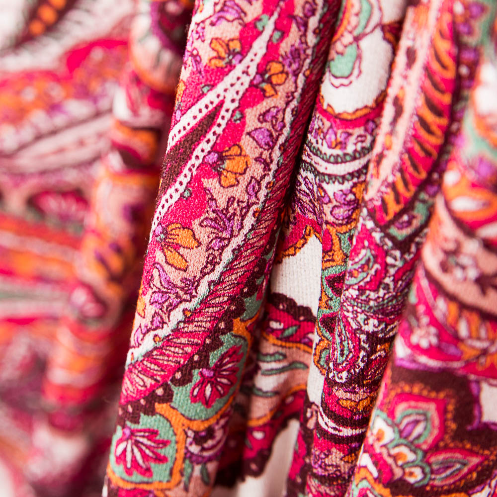 Punto Crepe Paisley Fucsia - Ribes y Casals