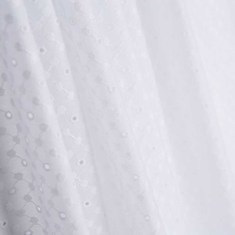 Bordado Suíço Quadrados - Ribes y Casals