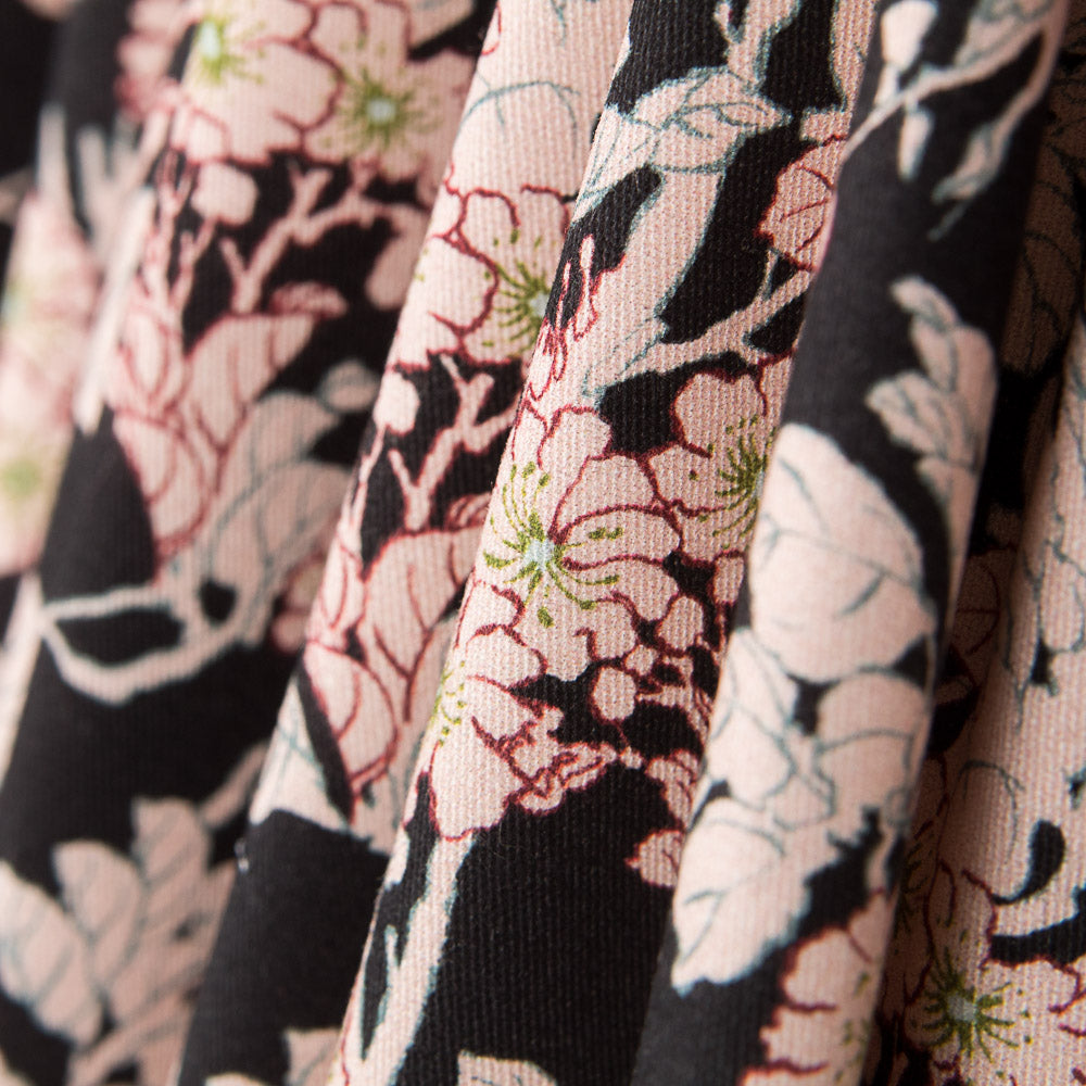Sarja Spandex Flor Fundo Preto - Ribes y Casals