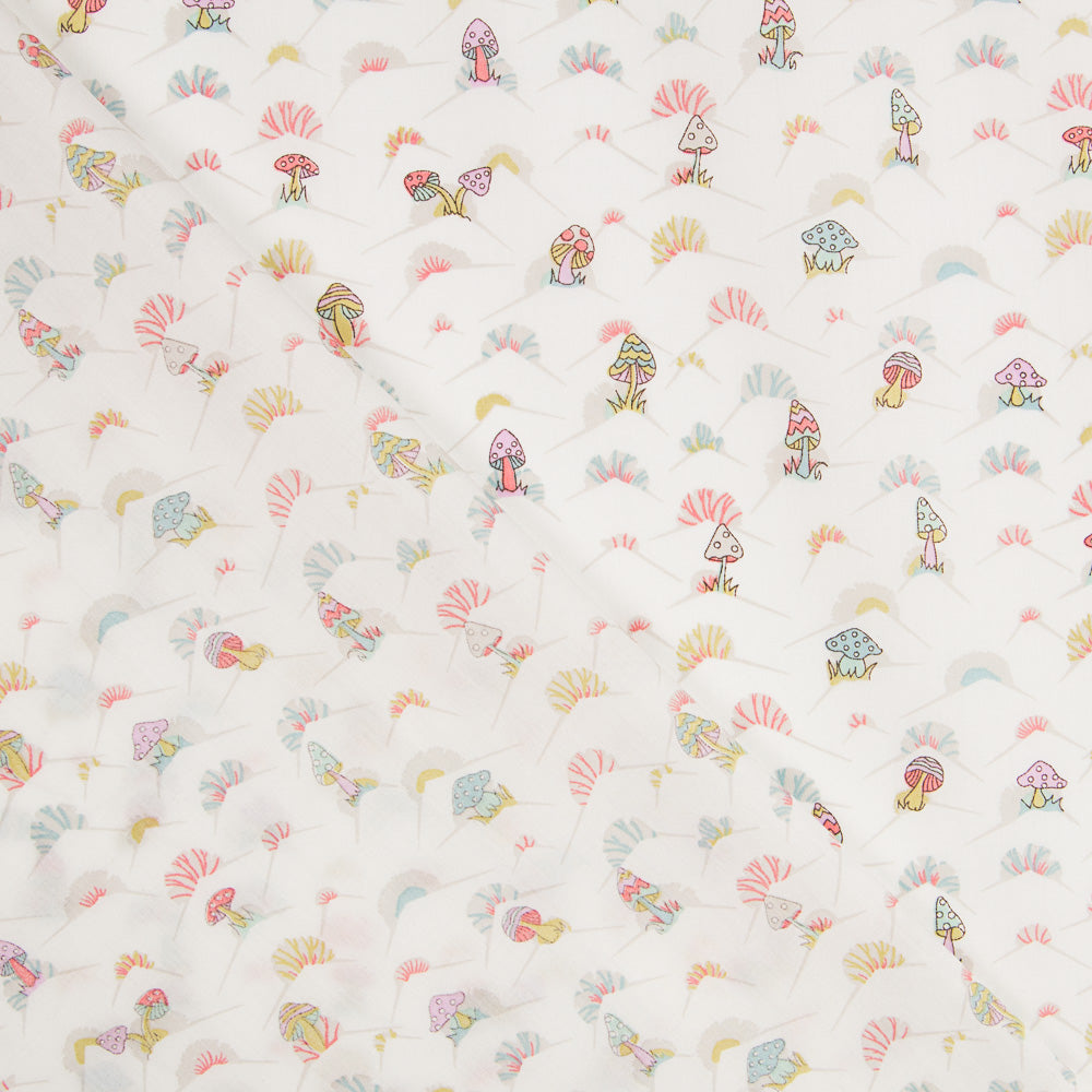 Retal Algodón Fairytale picnic Tana Lawn Liberty 110x140 cm - Ribes y Casals