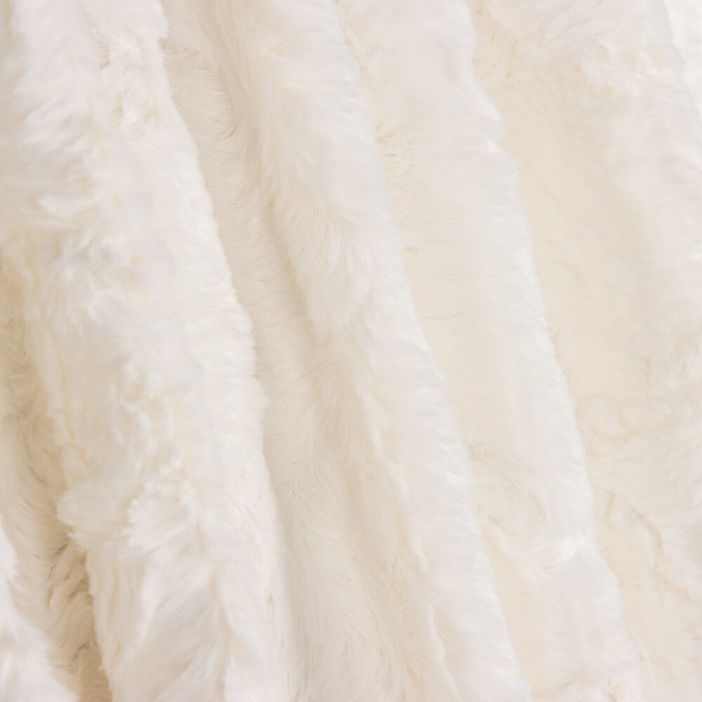 Pêlo Macio Relevo Branco - Ribes y Casals