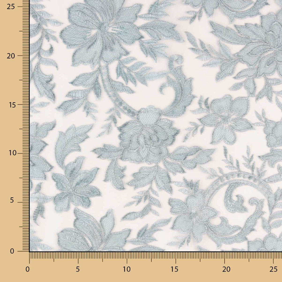 Tule Bordado Flor Porcelana - Ribes y Casals