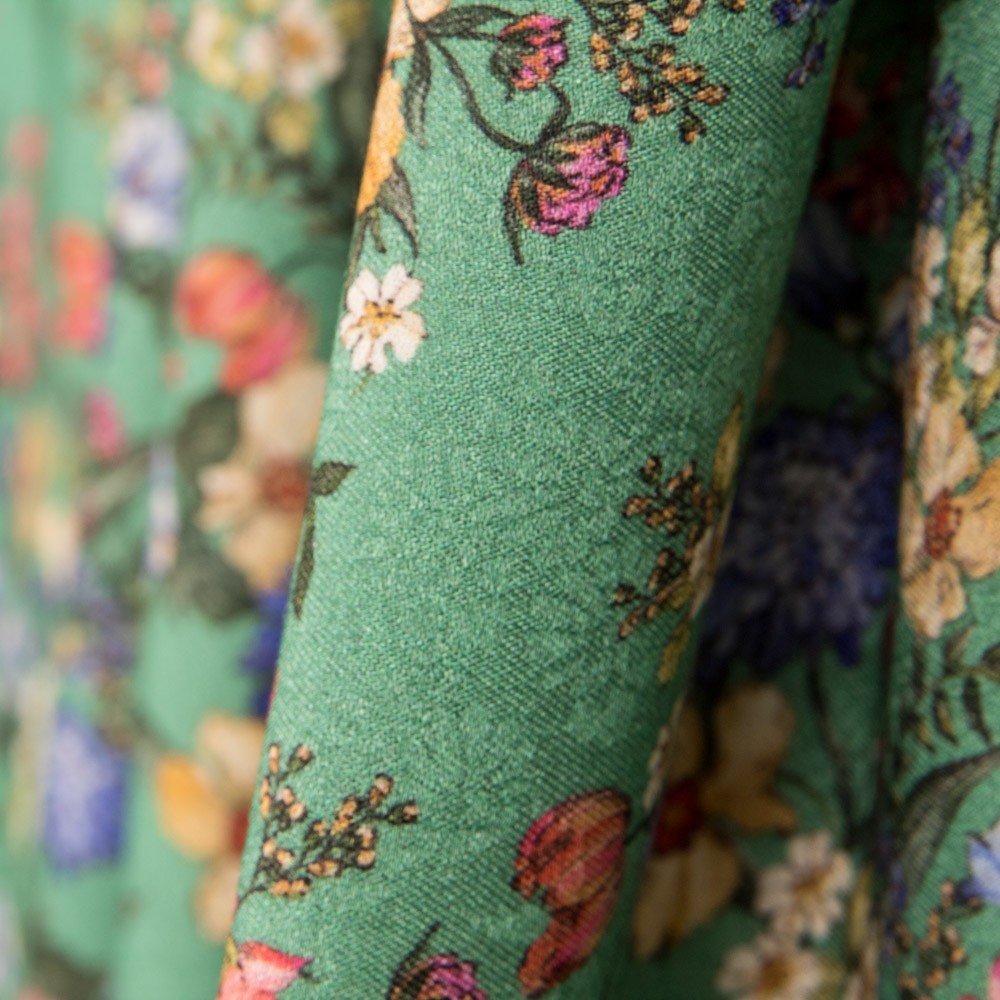 Viscose Faixas Florais Preta - Ribes y Casals