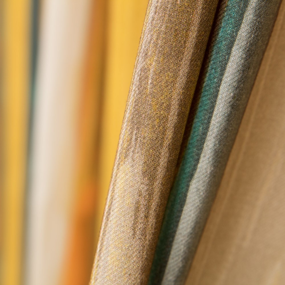 Viscose Faixas Florais Preta - Ribes y Casals