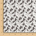 Viscose Flor Bolinhas Brancas - Ribes y Casals